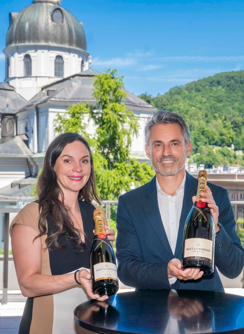 Marietta Stegbuchner, Fine Dining Lead Moët Hennessy Austria mit
Maurice Lebet, Geschäftsführer Moët Hennessy Austria