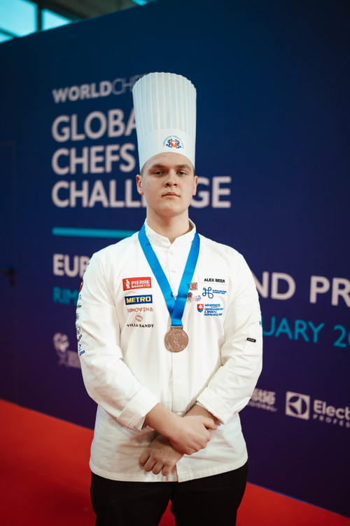 Alex Beer