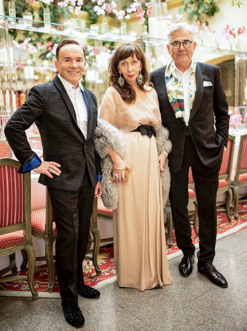 Anna &amp; Aleksandras Ciupij and Romas Zakarevičius, Stikliai Hotel