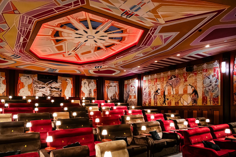 Das Tuschinski-Theater in Amsterdam wurde zwischen Juni 1919 und Oktober 1921 erbaut.
