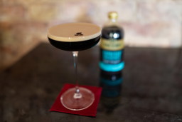 ESPRESSO MARTINI MIT JACOBS CONCENTRATE