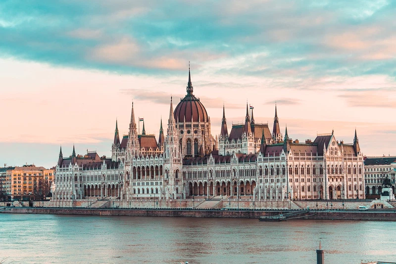 Wo Geschichte auf Glanz trifft: So faszinierend ist Budapest