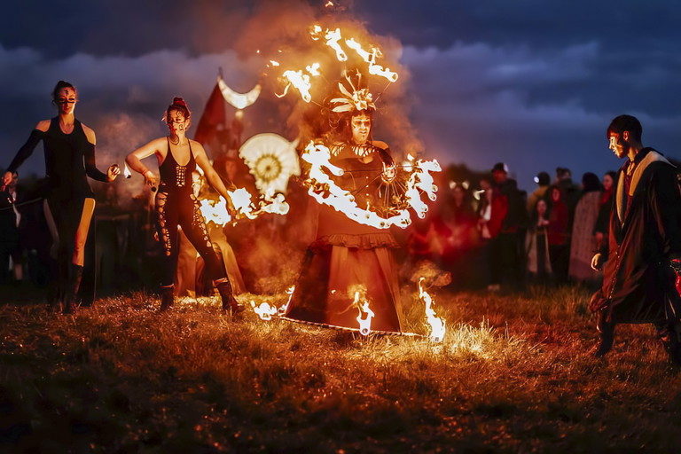 Feuerritual im Rahmen des Bealtaine Fire Festivals, Uisneach / Westmeath