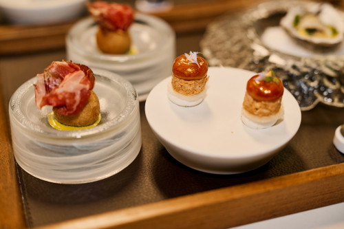 »Glasswing Restaurant by Alexandru Simon«-Wine &amp; Dine mit Tenuta La Massa © Etzlfoto