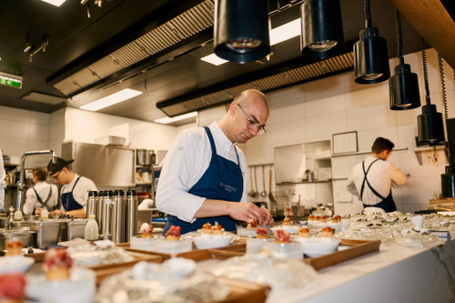 »Glasswing Restaurant by Alexandru Simon«-Wine &amp; Dine mit Tenuta La Massa © Etzlfoto