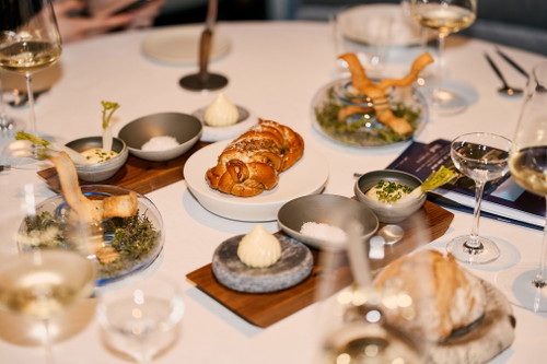 »Glasswing Restaurant by Alexandru Simon«-Wine &amp; Dine mit Tenuta La Massa © Etzlfoto
