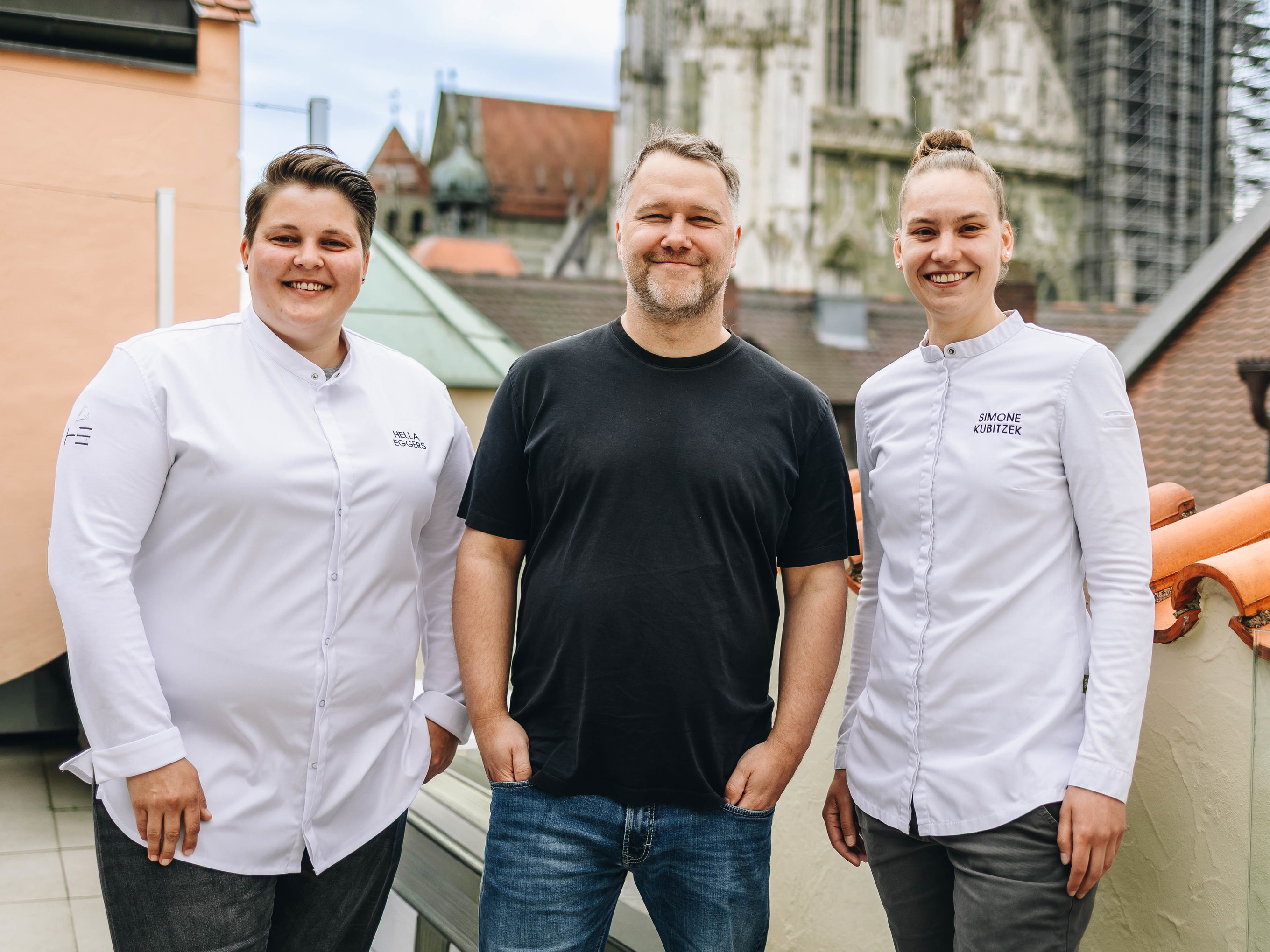Hella Eggers (l.) und Simone Kubitzek übernehmen die kulinarische Leitung im »Storstad«.