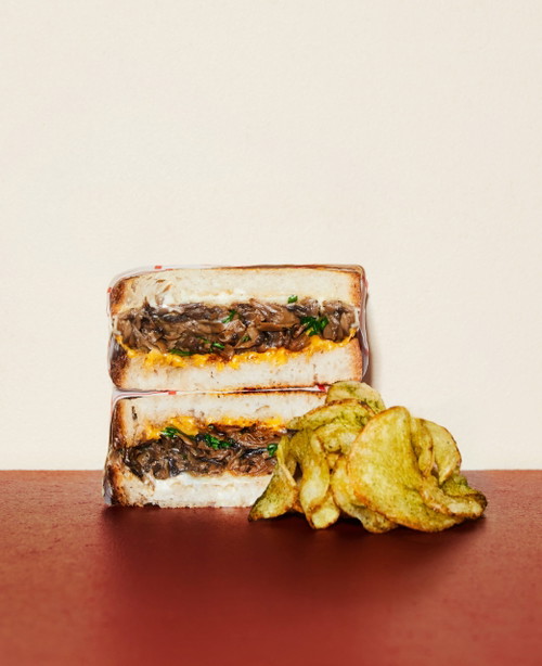 Mushroom and garlic sandwich