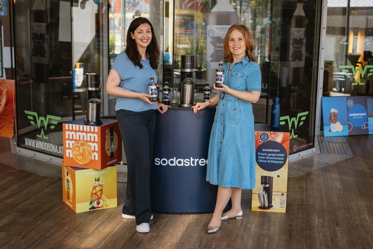 Lynn Weis, Brand Lead Sodastream Österreich Izabela Baran-Burghauser, Country Sales Managerin Sodastream Österreich.