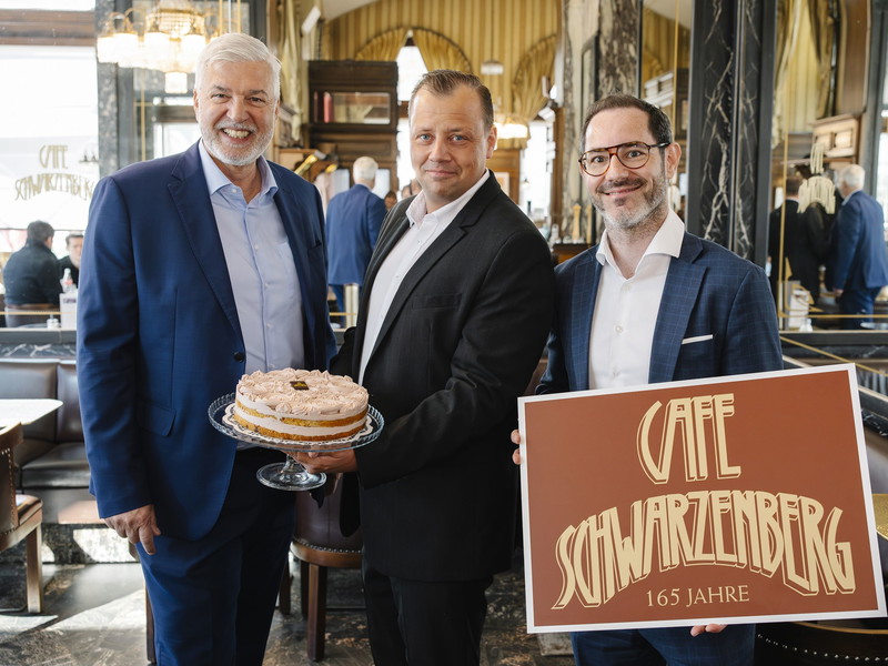v. l. n. r.: Herbert Fuchs, Geschäftsführer GOURMET, Christian Pannosch, Betriebsleiter Café Schwarzenberg und Stephan Glas, Leitung Restaurants & Kulturstätten bei GOURMET.