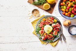 Salat mit Büffelmozzarella, Ofenparadeisern und Feigen