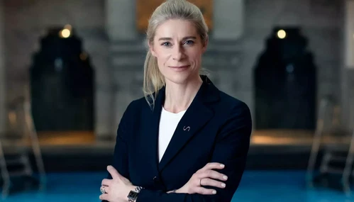 CEO - Sunniva Fallan Röd