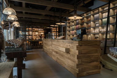 Florales Pop-up bei Max Chocolatier in Luzern