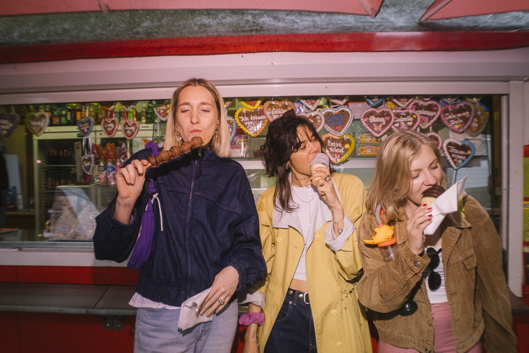 Katharina Gessl, Agnes Wilfinger und Derya Metzler 