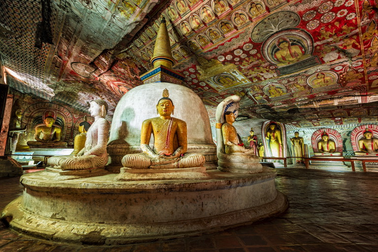 Beeindruckende Kunstsammlung im Dambulla-Höhlen­tempel