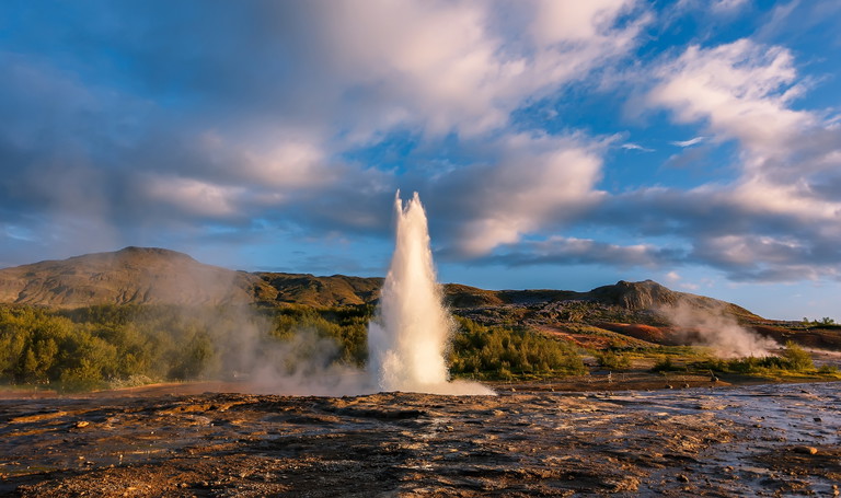 Strokkur Geysir, Island