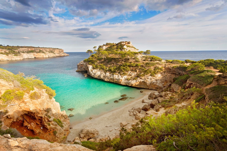 Strenge Regeln auch am Strand Cala des Moro, Mallorca