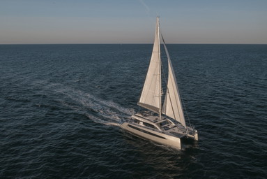 HIMACS sale a bordo dei catamarani Privilège, l'alta gamma nautica francese