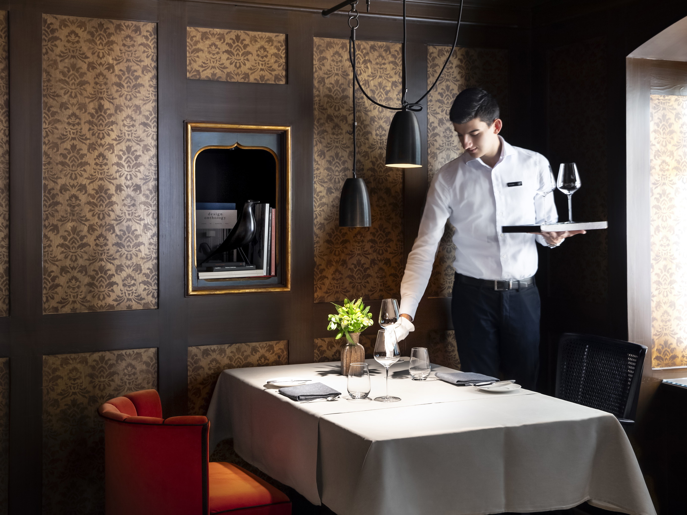 Im Restaurant des «Hotel Widder» trifft die moderne Gourmetküche auf klassisches Ambiente und erstklassigen Service.