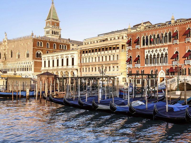 This Luxury Hotel Adds Even More Glamour to Venice