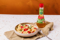 Pasta-Salat mit »Easy Salad Mediterrane Kräuter«
