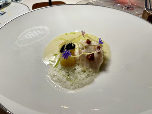 Salmerino con patata confit, crema di kefir,