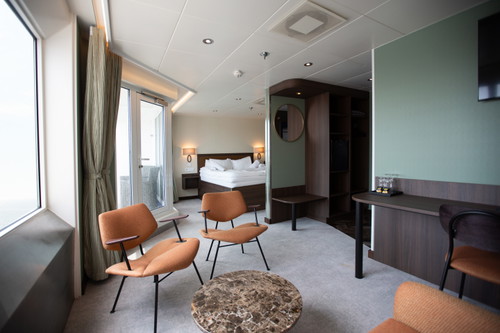 Commodore de Luxe Balcony cabin 1120 Crown