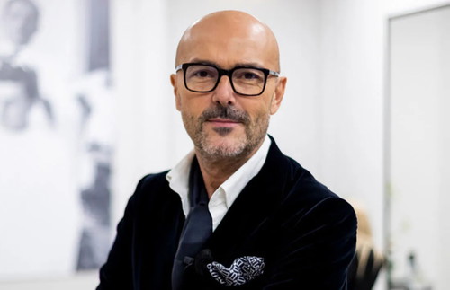 L'hair stylist Rossano Ferretti
