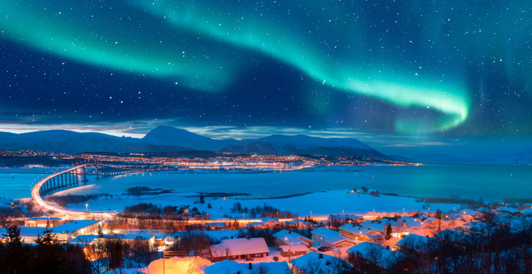 NORTHERN LIGHTS IN 2026: THE BEST PLACES AND TIMES TO SEE THE