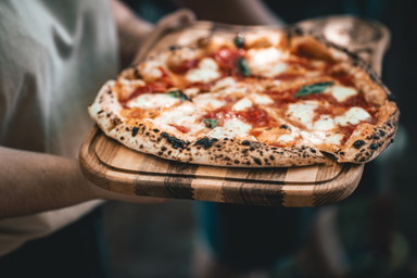 This Is the Only Right Way to Eat Pizza