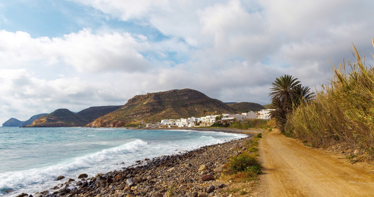 Schützenswert und nicht schwarz-geflaggt: Strand von Las Negras, Andalusien
