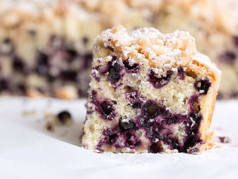 Der Streuselkuchen ist im Handumdrehen fertig.