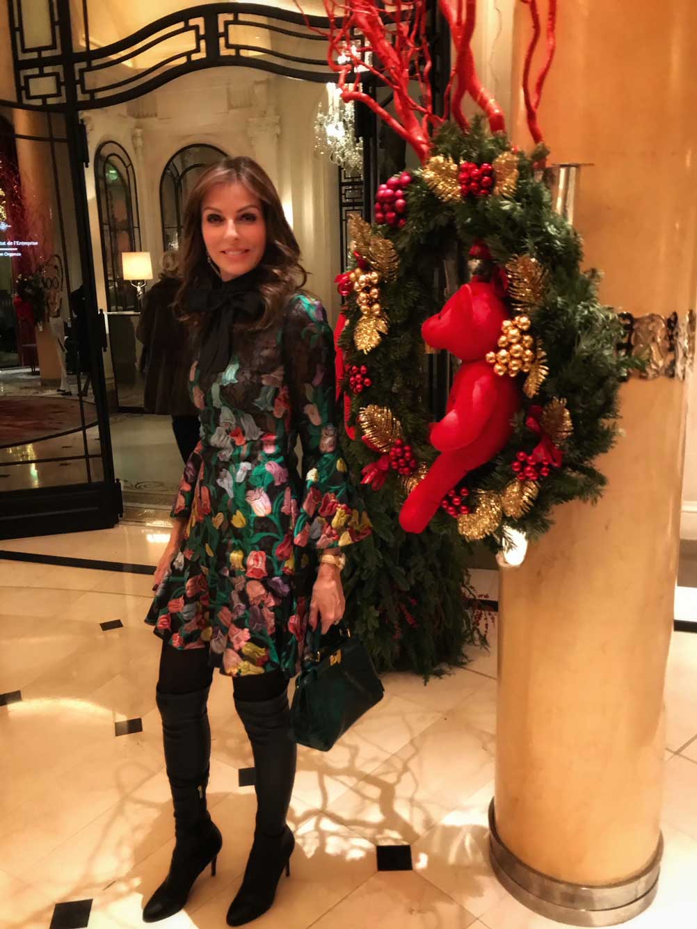 LIVING Herausgeberin Angelika Rosam am Weg zum Dinner bei Le Grand Vefour Paris.&nbsp;