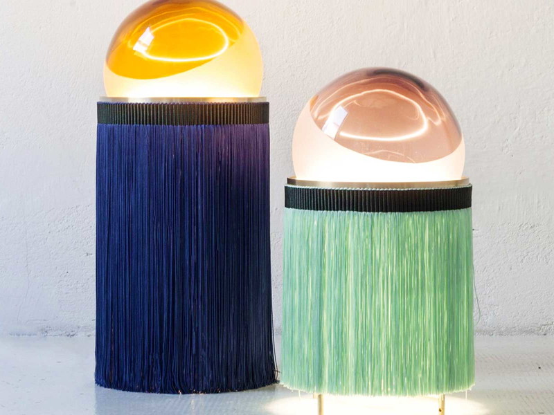 »Normanna« kann sich sehen lassen: Die bunten Tischleuchten aus Muranoglas sind echte Eyecatcher im Wohnbereich. Gesehen bei&nbsp;archiproducts.com