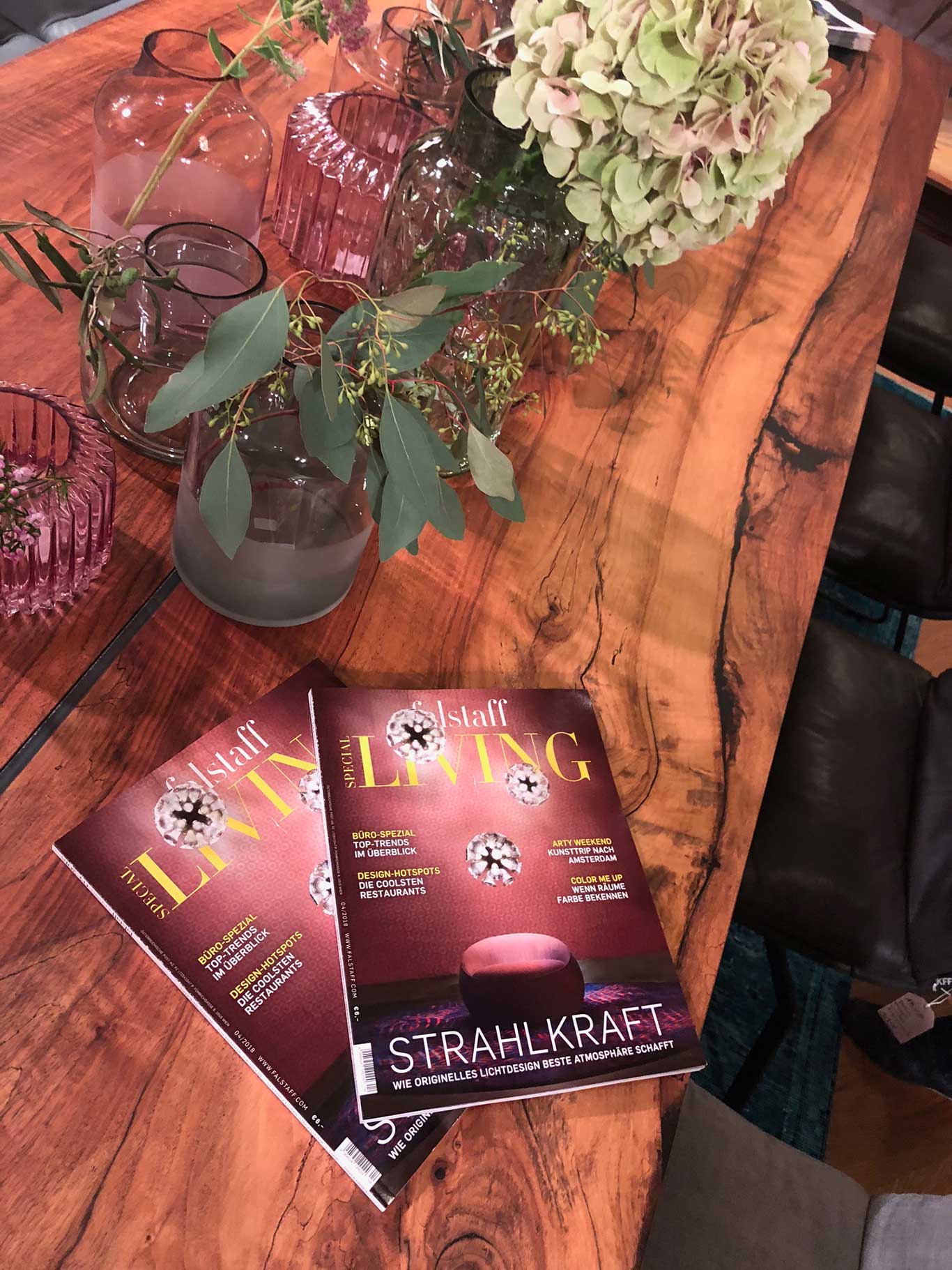 Natürlich darf die neueste Ausgabe Falstaff LIVING nicht fehlen!&nbsp;design-district.at