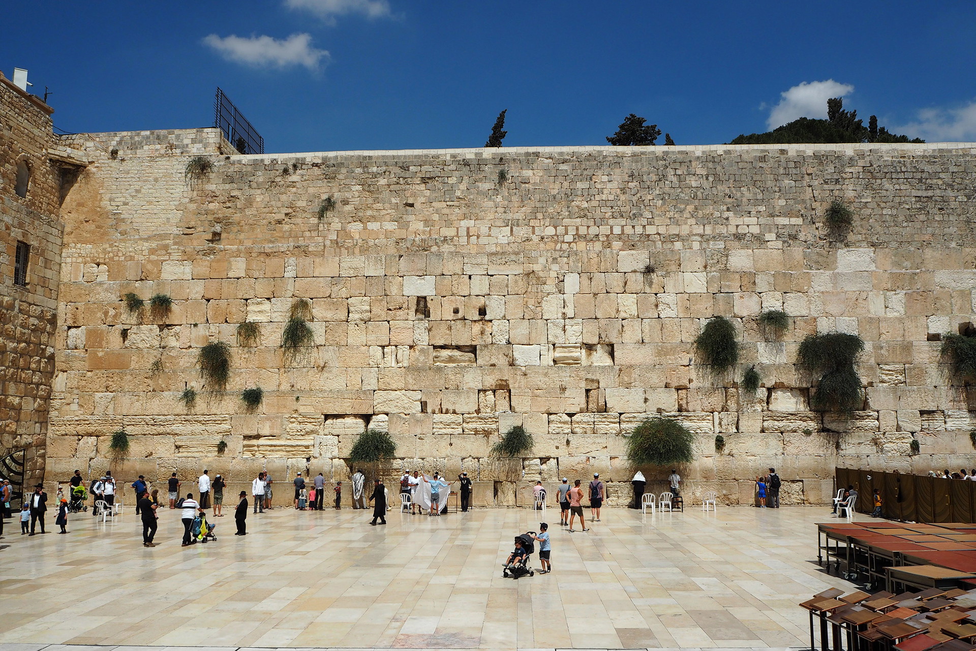 Die Klagemauer ist eines der berühmtesten religiösen und historischen Highlights von Jerusalem.&nbsp;