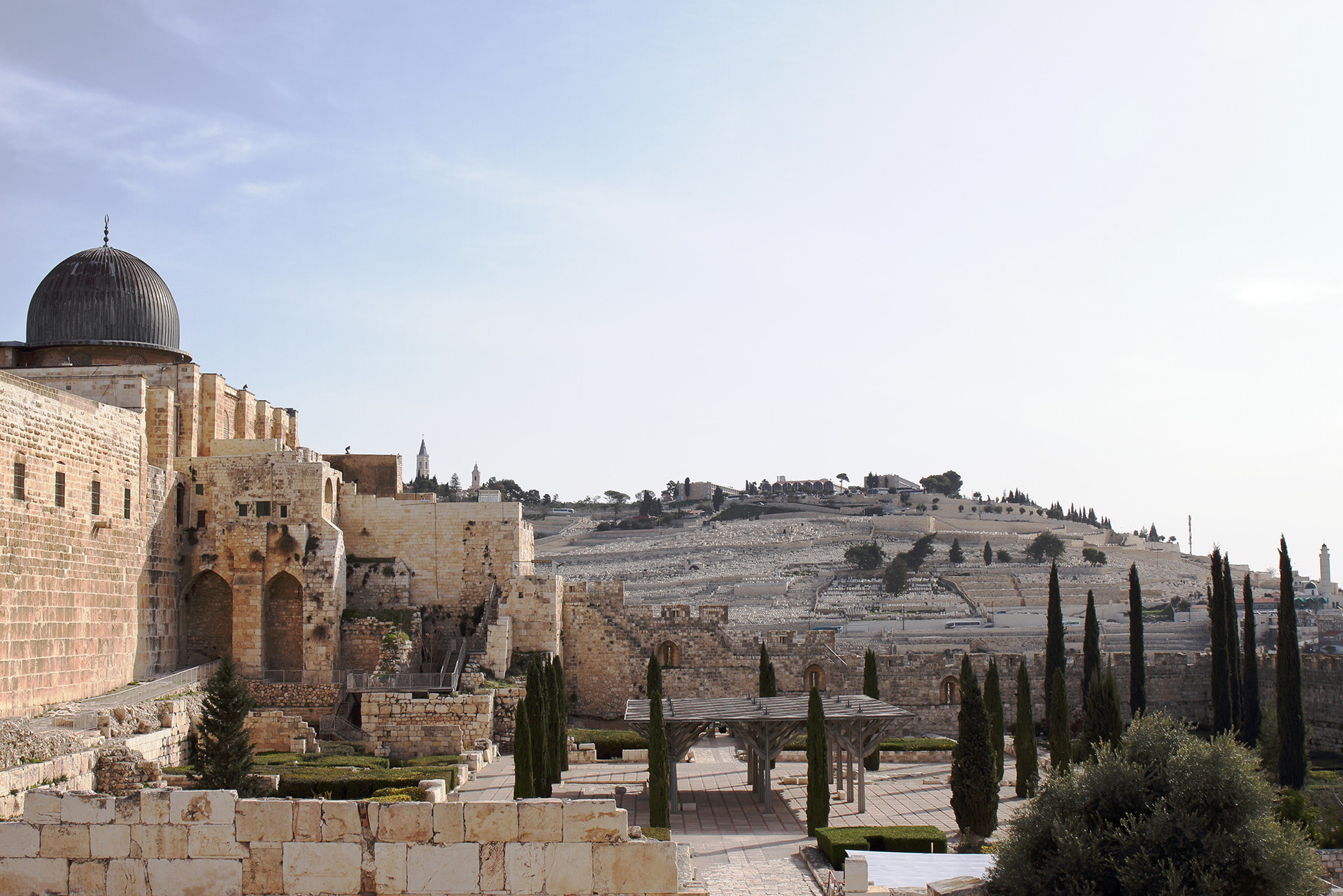Das Bild zeigt ein herrliches Panorama von der&nbsp;Al-Aqsa Moschee auf dem Ölberg.&nbsp;