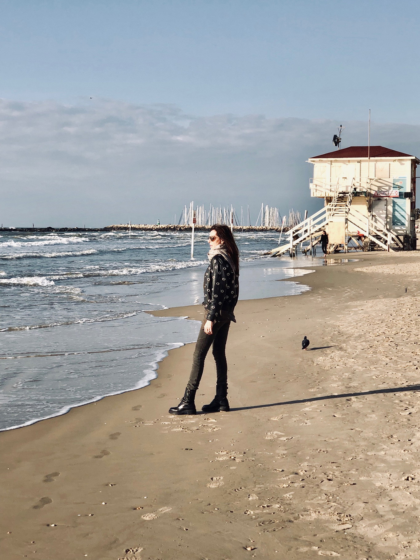 Angelika Rosam am Tel Aviv Beach.&nbsp;