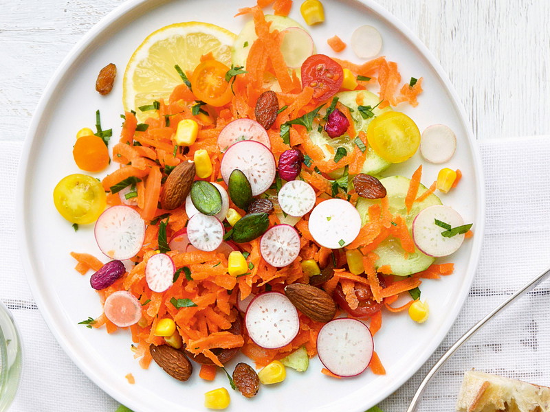 LIVING präsentiert frische Frühlings-Salate.&nbsp;
