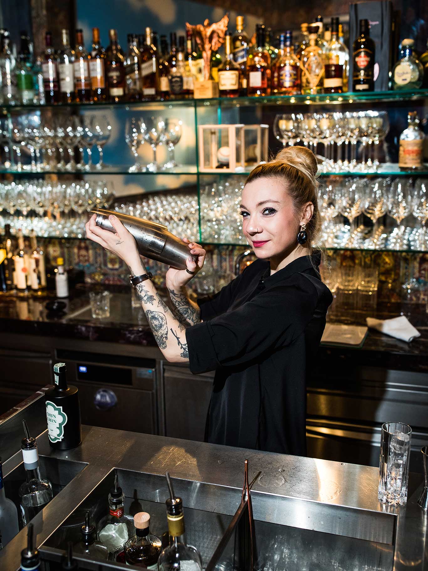 Es macht einen Unterschied, ob der Cocktail geschüttelt oder gerührt ins Glas kommt. Am besten lässt man das die Profis entscheiden.