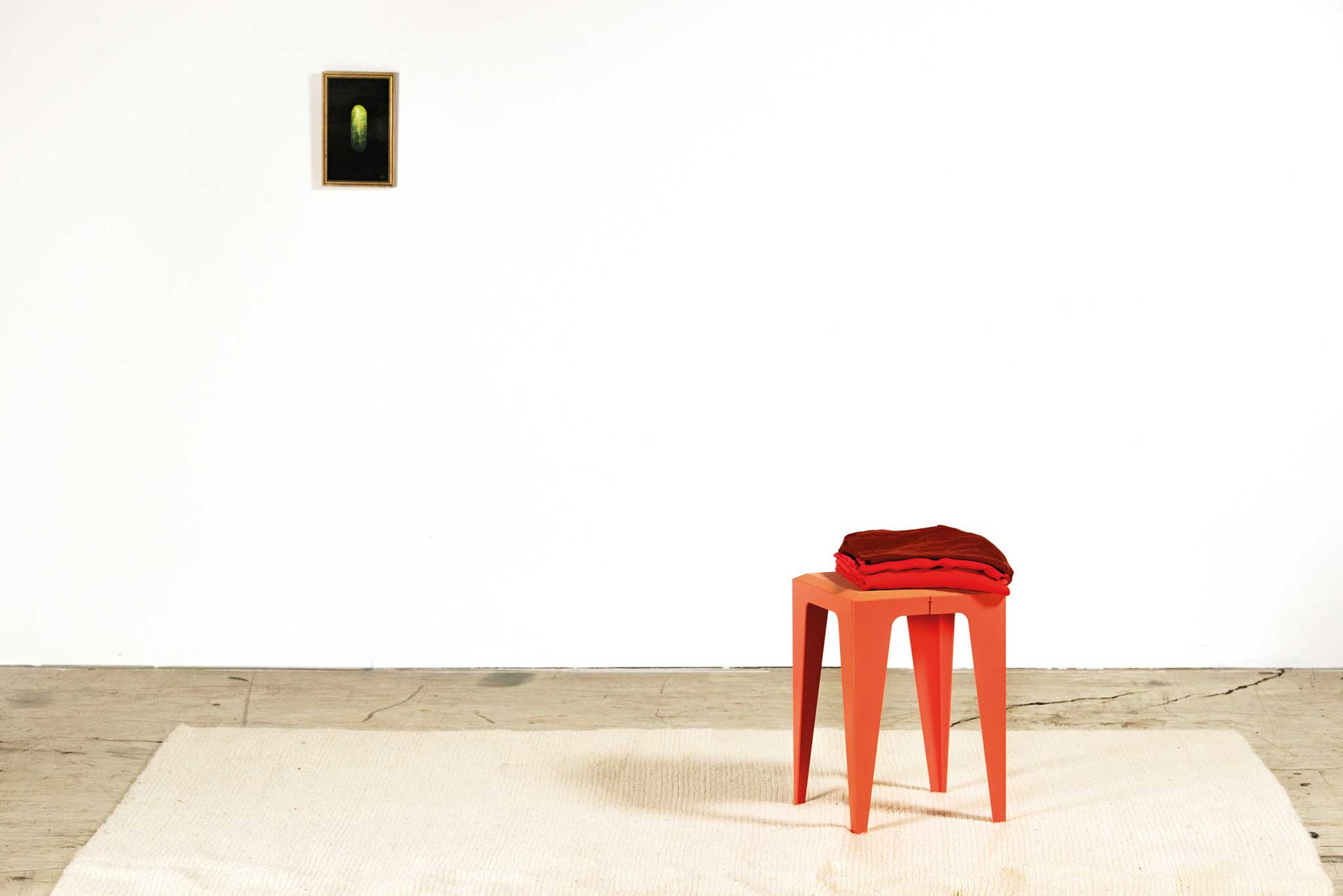 Die klare Geometrie der Serie »Chamfer« lässt das Neolign besonders strahlen. Spannende Farbwechsel und Schatten stehen im Mittelpunkt der Designsprache.&nbsp;wye-design.com