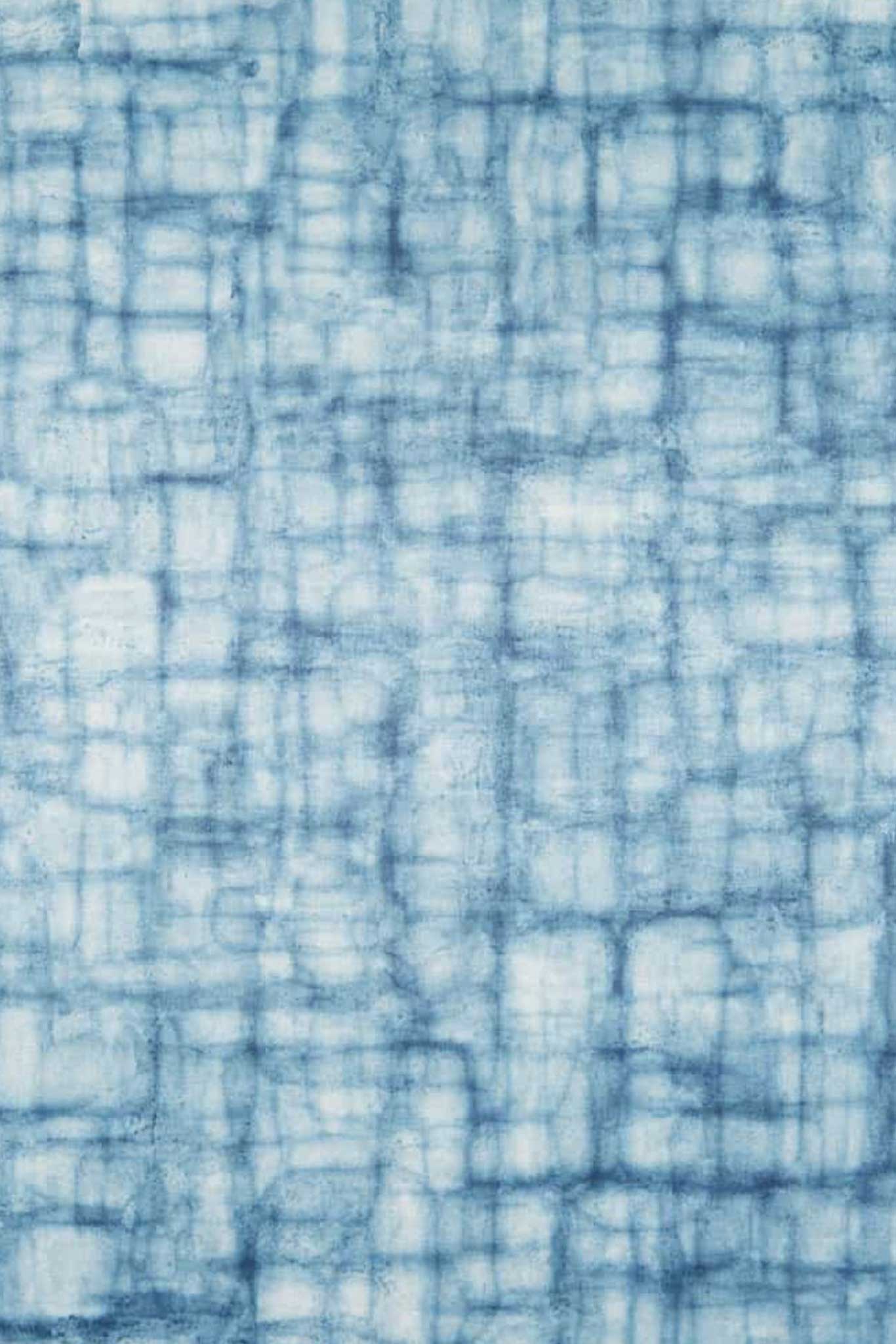 Wie hoch in den Lüften kommt man sich beim Betrachten der Tapete »Shibori« vor. Inspiration: Palmenblätter im Nebel. Schwer entflammbar. nobilis.fr