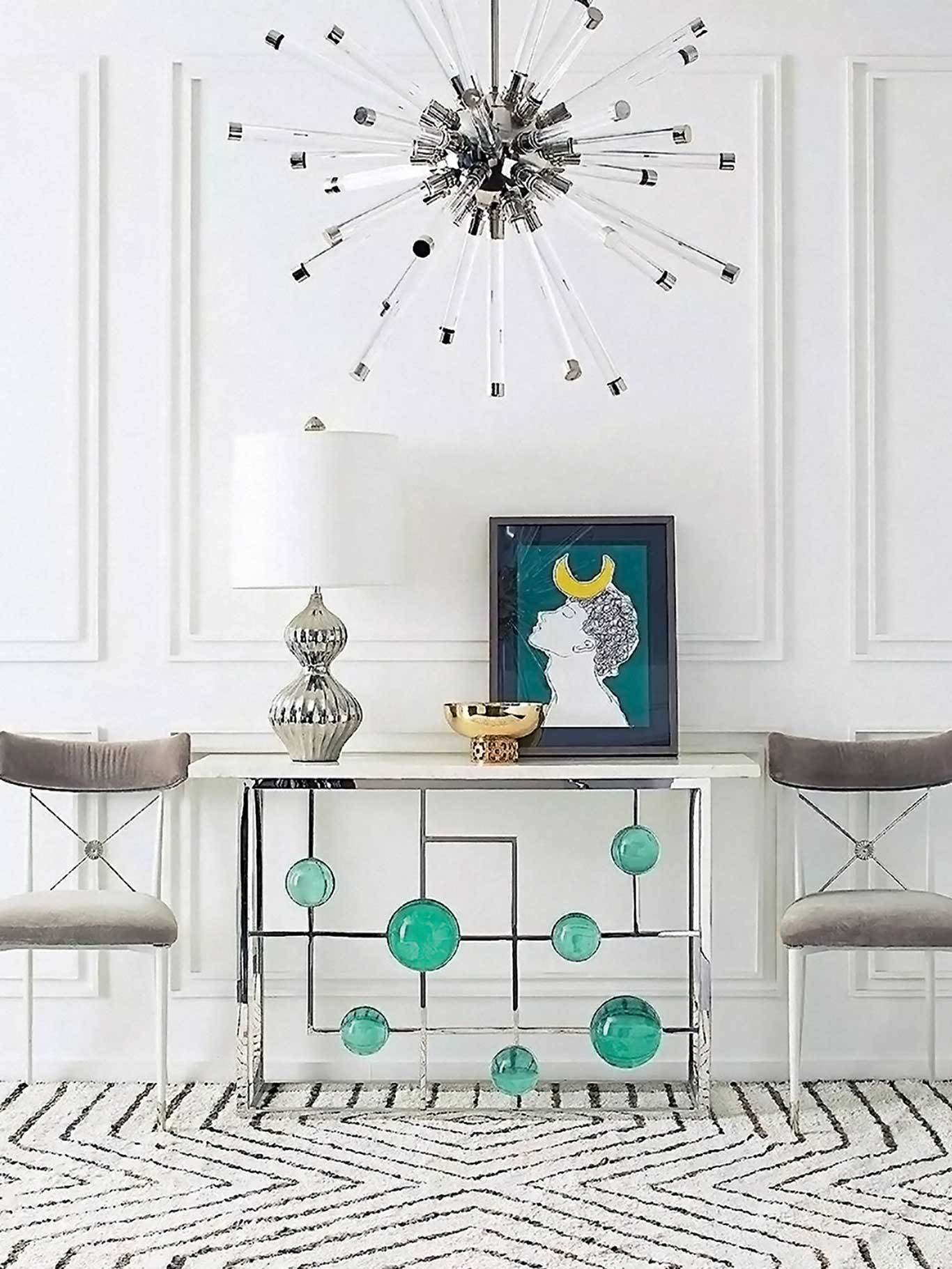 Serious Style Die »Globo Fretwork Console« ist für Wohn- Fetischisten. Besonders reizvoll als grafisches Element im Eingangsbereich oder als Sideboard! jonathanadler.com