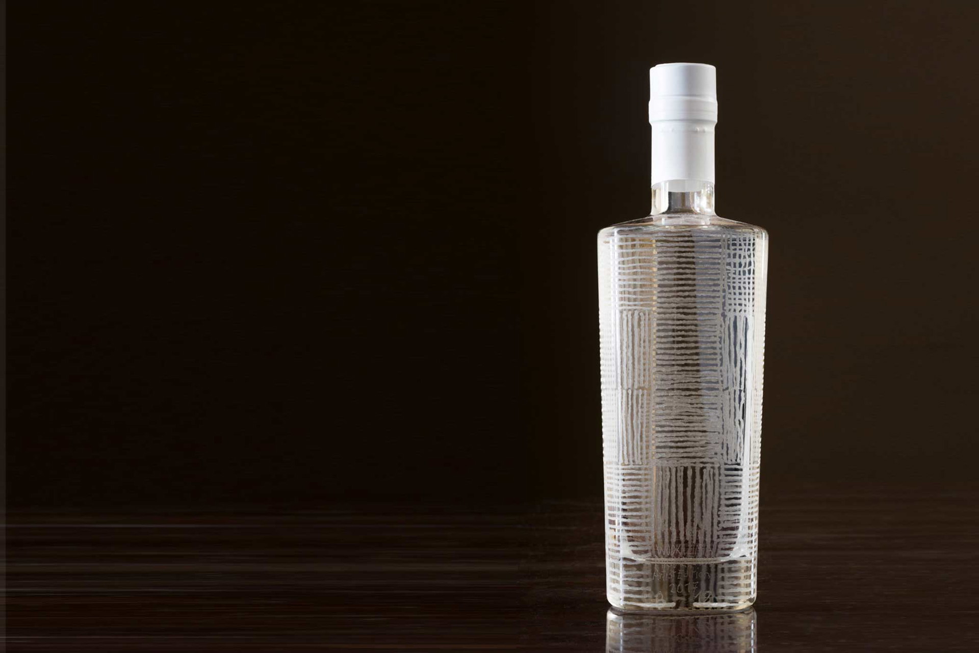 Die WODKA LINIA ARTIST EDITION No.1 von Michi Lukas.