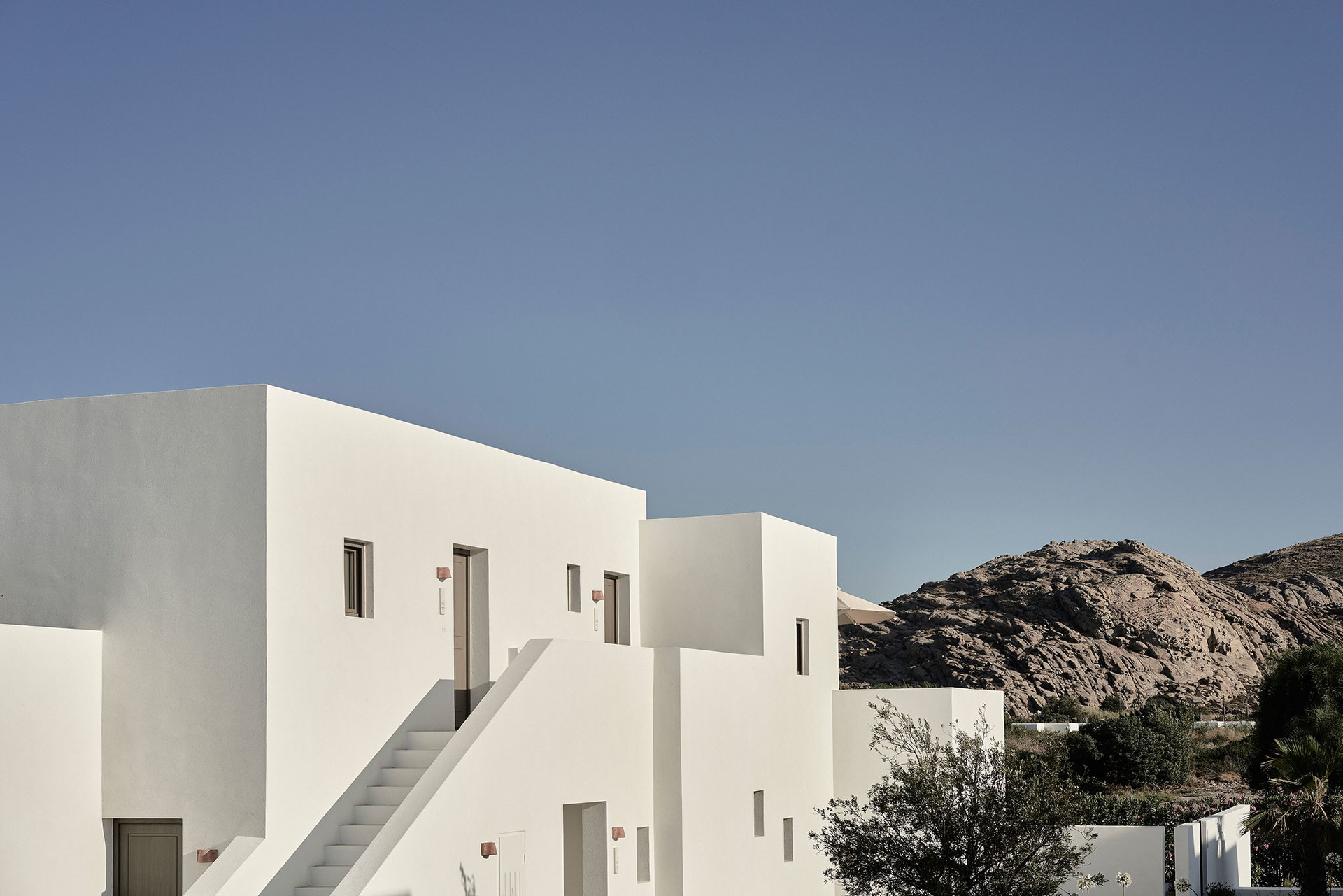 pariliohotelparos.com