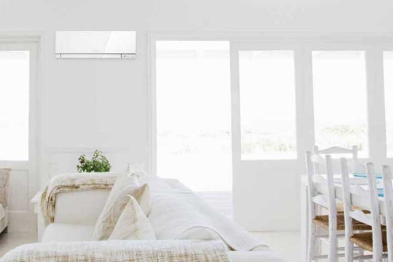 Entwickelt für eine moderne Architektur mit stilvollem Interieur, erfüllen die Premium-Wandgeräte von Mitsubishi höchste Designansprüche. Und der Produktname&nbsp;»Kirigamine Zen« ist Programm: Kirigamine ist eine japanische Hochebene, die für unberührte Natur steht, Zen steht für Harmonie, Ruhe und Wellness.&nbsp;