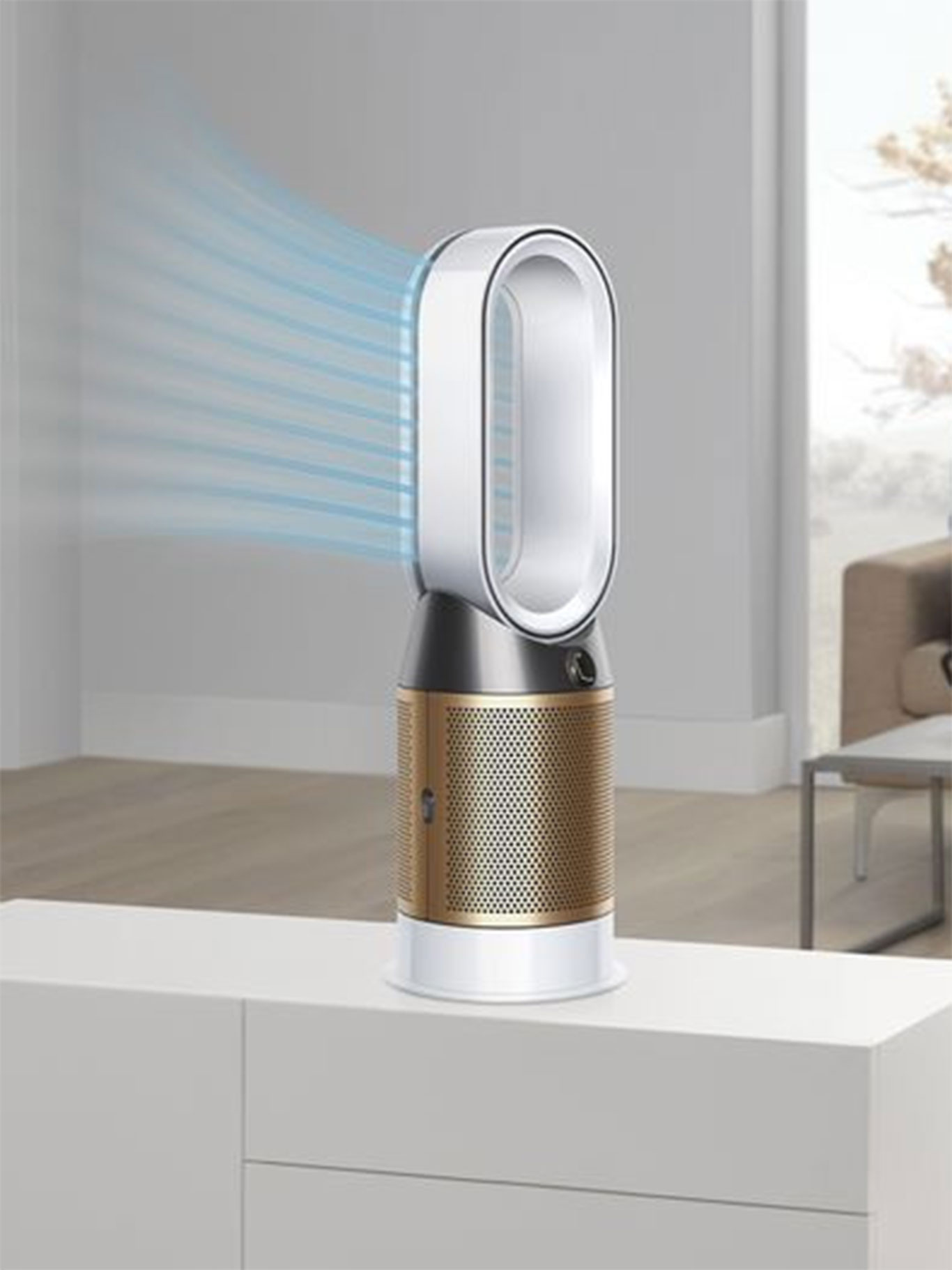 Der Dyson Pure Cool sieht mit seinem edlen Design nicht nur hervorragend aus, er sorgt auch für angenehme Temperaturen.&nbsp;Mit der&nbsp;Air Multiplier&nbsp;Technologie verteilt er die gereinigte Luft im ganzen Raum und verhielft mit einem&nbsp;kräftigen Luftstrom für ordentlich&nbsp;Abkühlung.