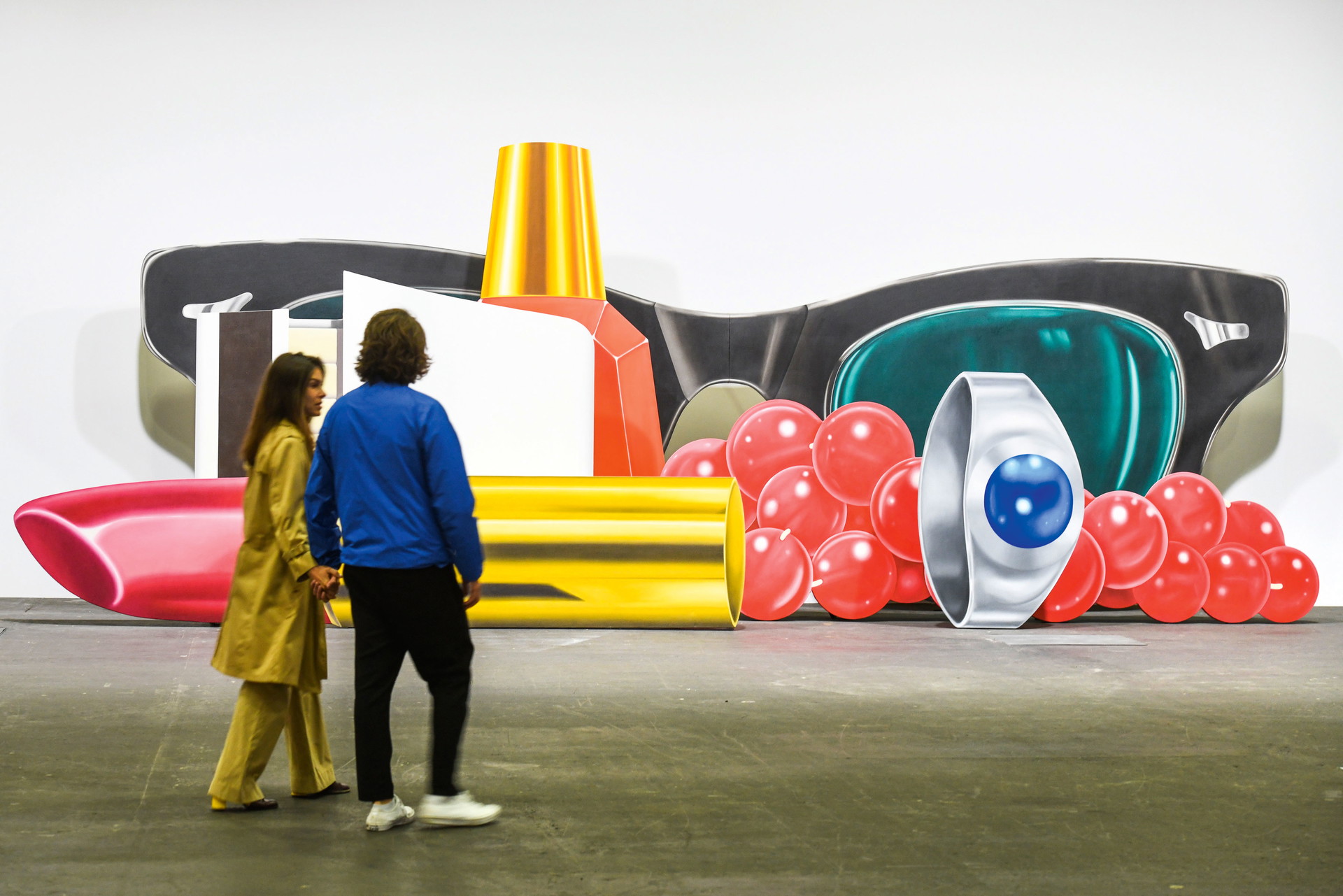 Big Player: Besucher vor Tom Wesselmann&nbsp;auf dem Stand von Gagosian.