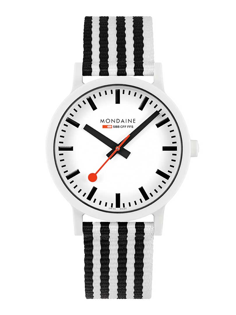 Chrono-Klassiker: Bahnhofsuhr fürs Handgelenk von Mondaine.