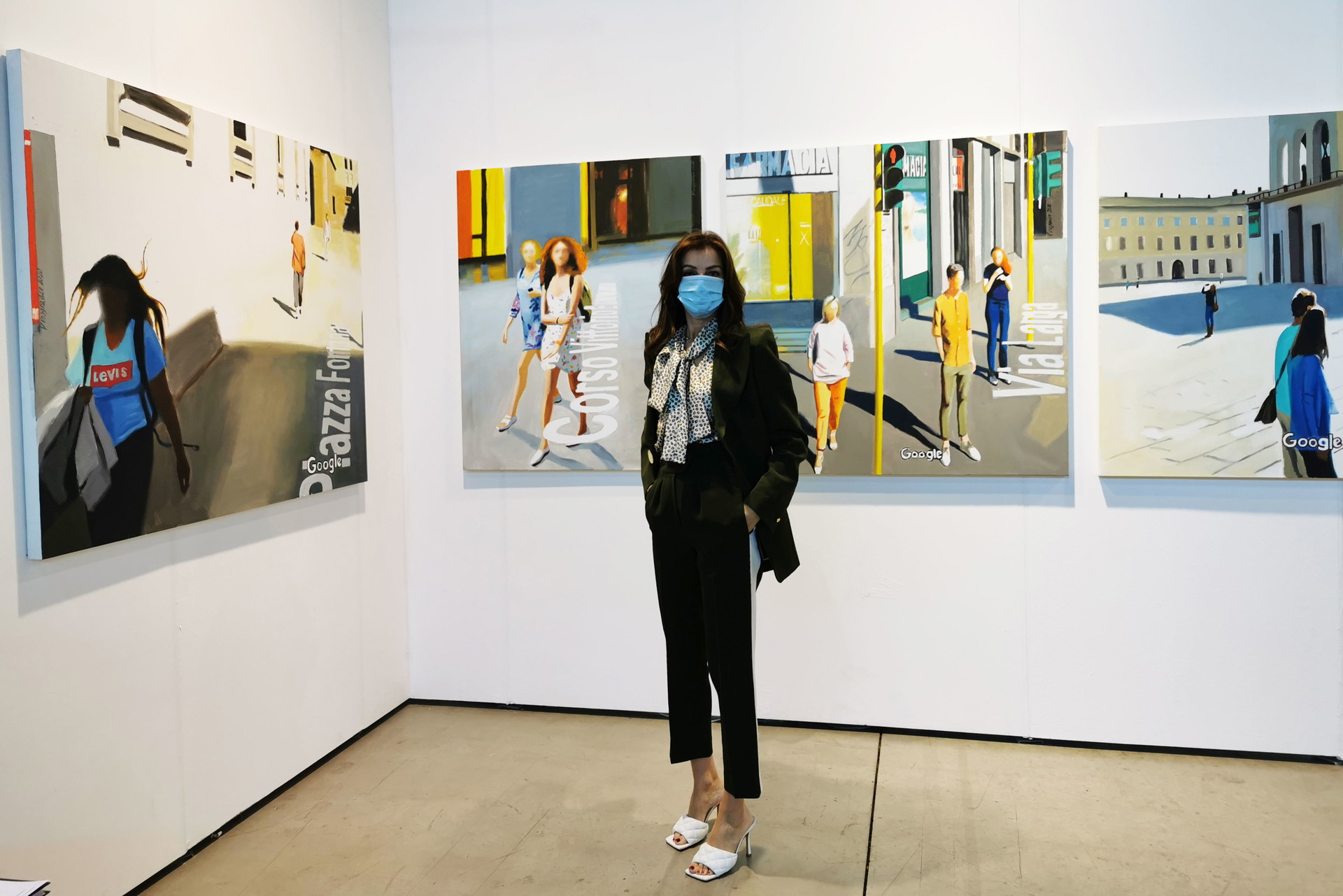 Großartige Werke mit Namen wie »Luxury of the boutiques«, »Meghan« oder »Novecento« des russischen Künstlers&nbsp;Alexander Vinogradov für die Iragui Gallery. Falstaff LIVING Editors-in-Chief Angelika Rosam gefallen sie auch.&nbsp;